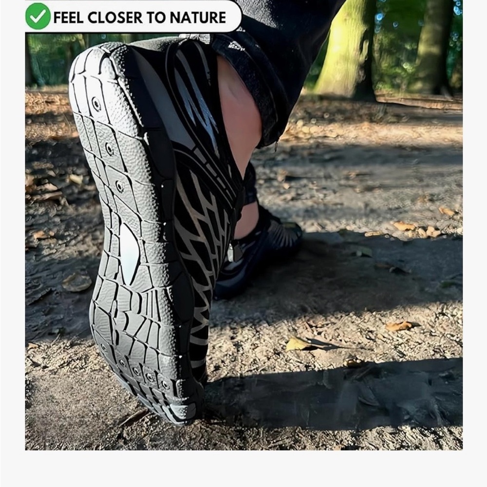 Men's Black Athletic Shoes for Outdoor Adventures